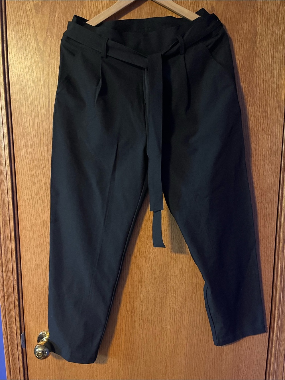 lululemon athletica Black High-Waist Cropped Trousers with Self Tie